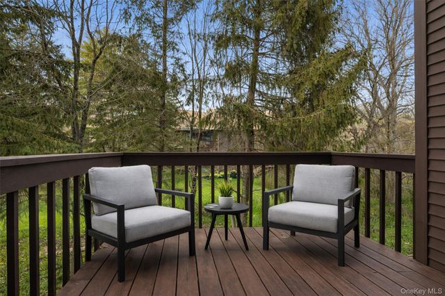 42 Brooke View Drive, Ossining, NY 10562