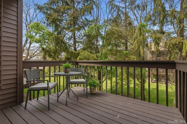 42 Brooke View Drive, Ossining, NY 10562