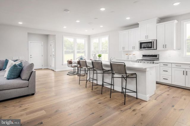 18440 SUGAR SNAP CIR, Leesburg, VA 20176