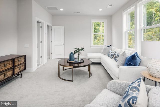 18440 SUGAR SNAP CIR, Leesburg, VA 20176