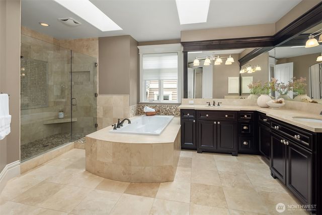 522 Timber Creek Drive NW, Issaquah, WA 98027