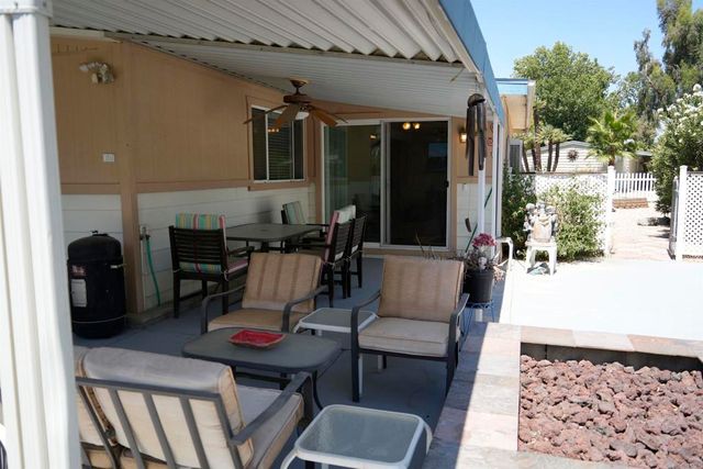 520 Calle Madrigal, Cathedral City, CA 92234