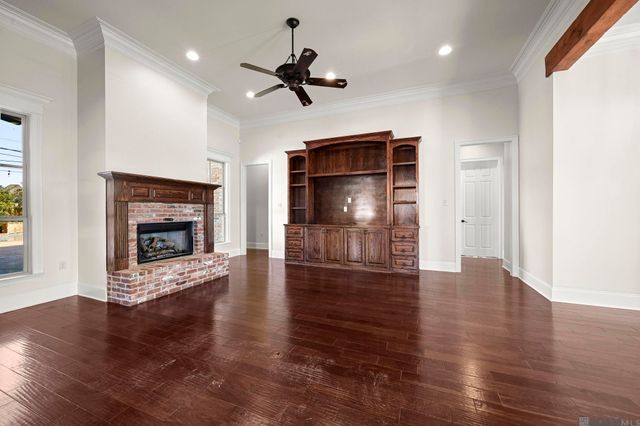 1621 Gleneagles Bend, Zachary, LA 70791