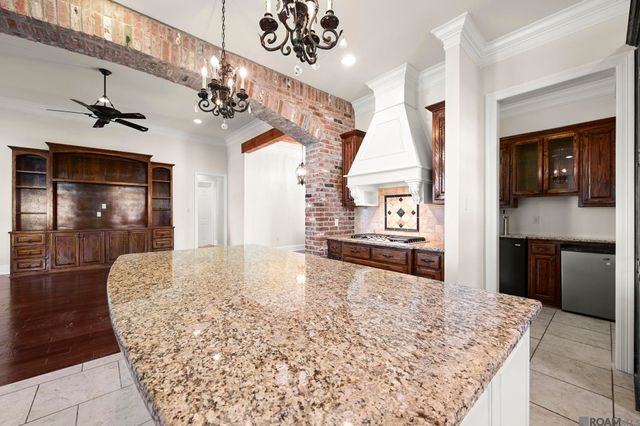 1621 Gleneagles Bend, Zachary, LA 70791