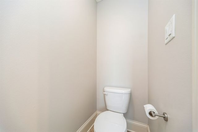 1454 S Sugar Creek Court, West Des Moines, IA 50266