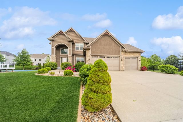 1454 S Sugar Creek Court, West Des Moines, IA 50266