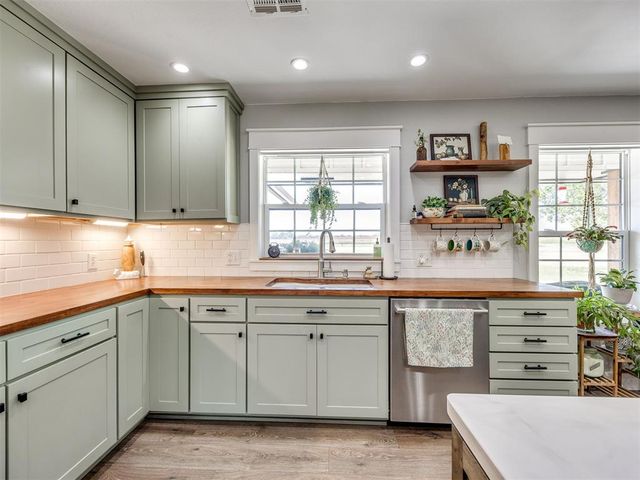 1709 NW Moffat Street, Piedmont, OK 73078