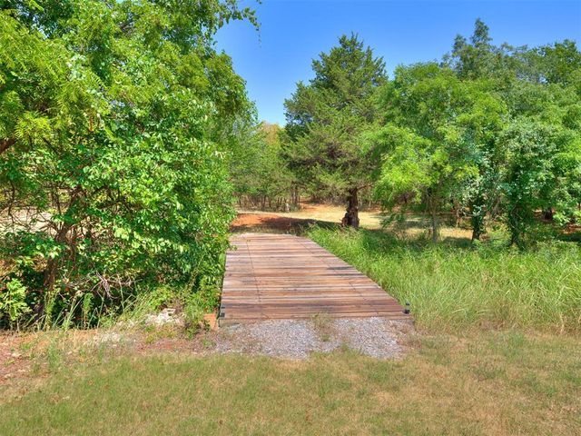 1709 NW Moffat Street, Piedmont, OK 73078