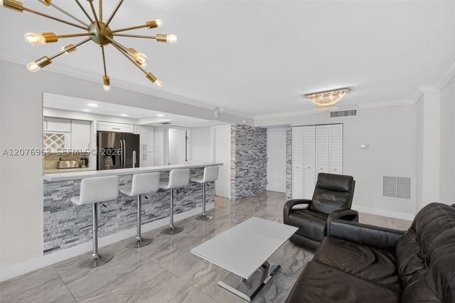 2655 Collins Ave 00, Miami Beach, FL 33140