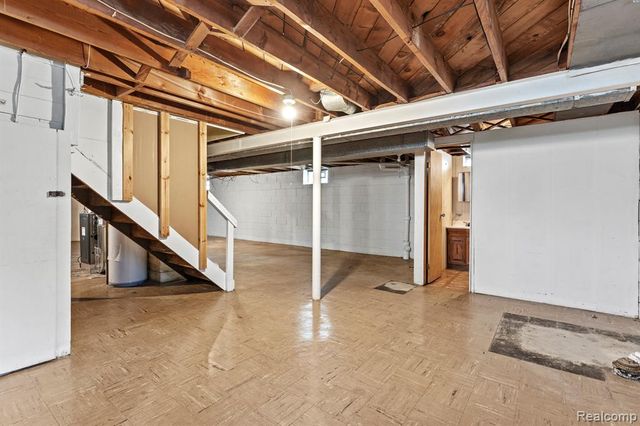 15629 Oceana Avenue, Allen Park, MI 48101