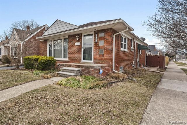 15629 Oceana Avenue, Allen Park, MI 48101