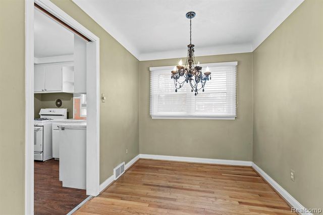 15629 Oceana Avenue, Allen Park, MI 48101