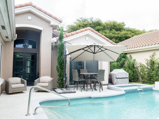 20710 NW 29th Avenue, Boca Raton, FL 33434