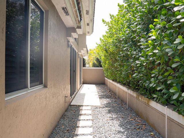 20710 NW 29th Avenue, Boca Raton, FL 33434