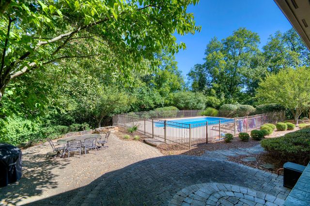 633 Rivershore Drive, Hebron, KY 41048