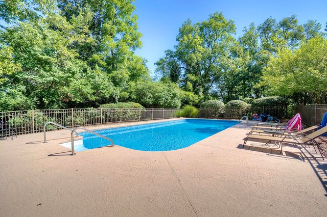 633 Rivershore Drive, Hebron, KY 41048