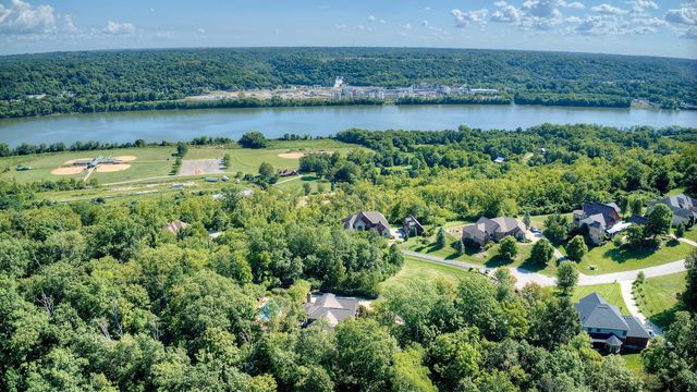 633 Rivershore Drive, Hebron, KY 41048