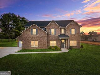 689 S Jeff Davis Drive, Fayetteville, GA 30215