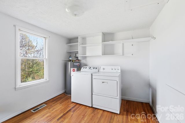 105 Smith Graveyard Road, Asheville, NC 28806