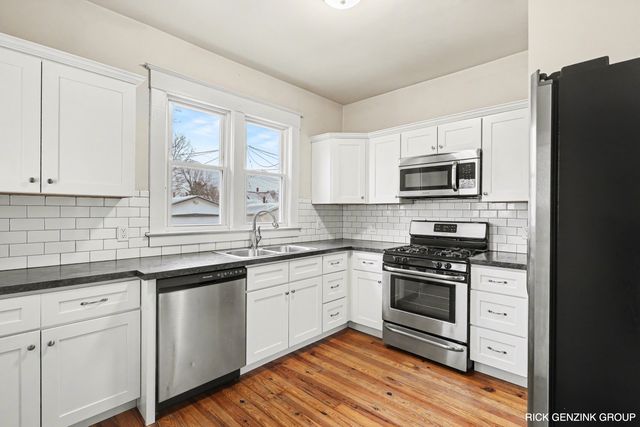 356 Pine Avenue 2 UNIT, Holland, MI 49423