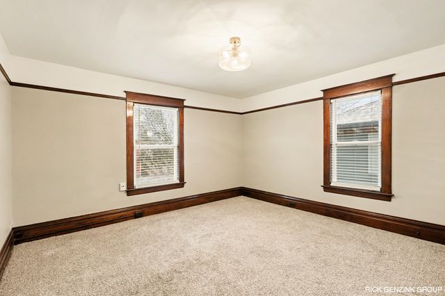356 Pine Avenue 2 UNIT, Holland, MI 49423