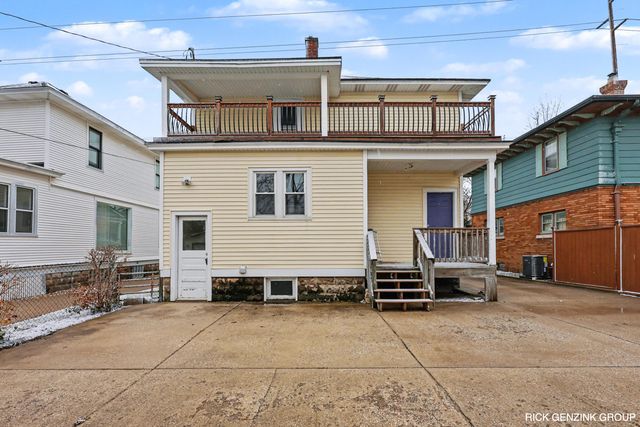 356 Pine Avenue 2 UNIT, Holland, MI 49423