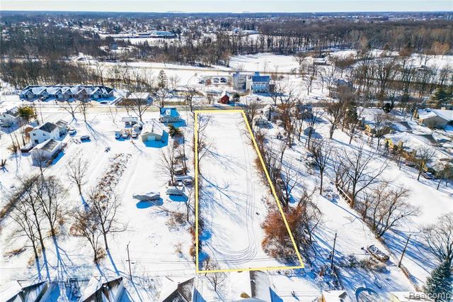 33152 Ann Arbor Trail, Westland, MI 48185