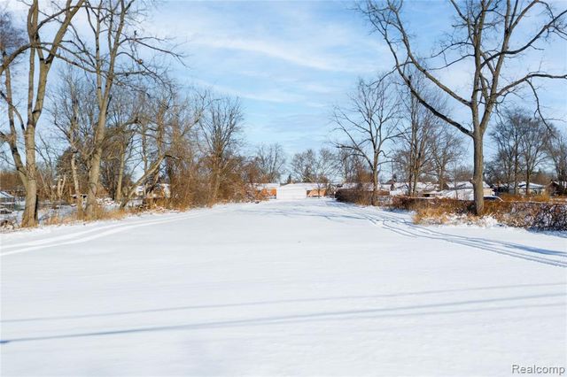 33152 Ann Arbor Trail, Westland, MI 48185