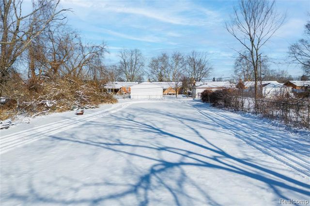 33152 Ann Arbor Trail, Westland, MI 48185