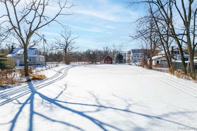 33152 Ann Arbor Trail, Westland, MI 48185