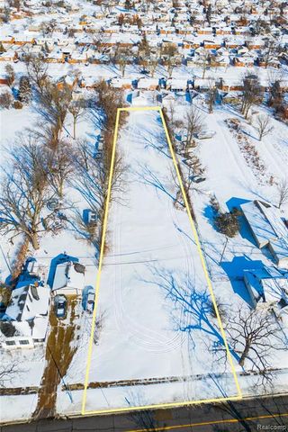 33152 Ann Arbor Trail, Westland, MI 48185