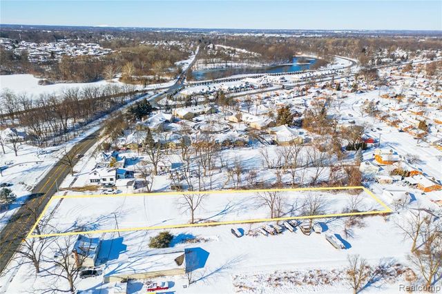 33152 Ann Arbor Trail, Westland, MI 48185