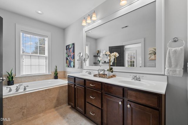109 Mearleaf Place, Holly Springs, NC 27540