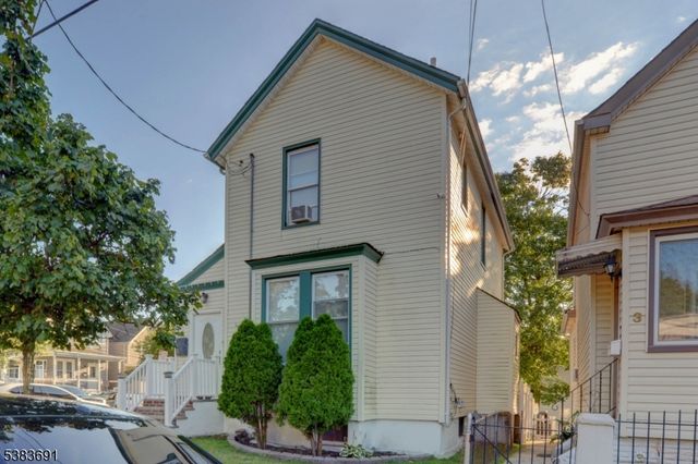 1 Spruce St, Passaic City, NJ 07055