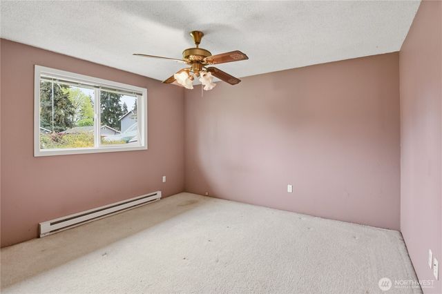 12010 38th Ave Ne, Marysville, WA 98271