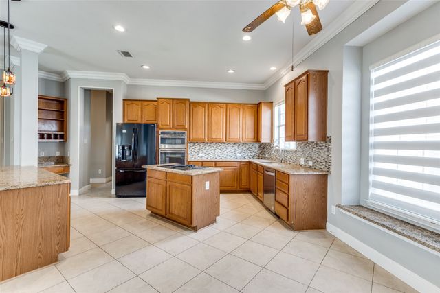 2900 Bellerive Drive, Plano, TX 75025