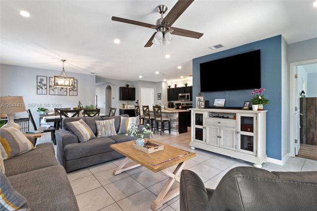 24870 SW 122nd Pl, Homestead, FL 33032