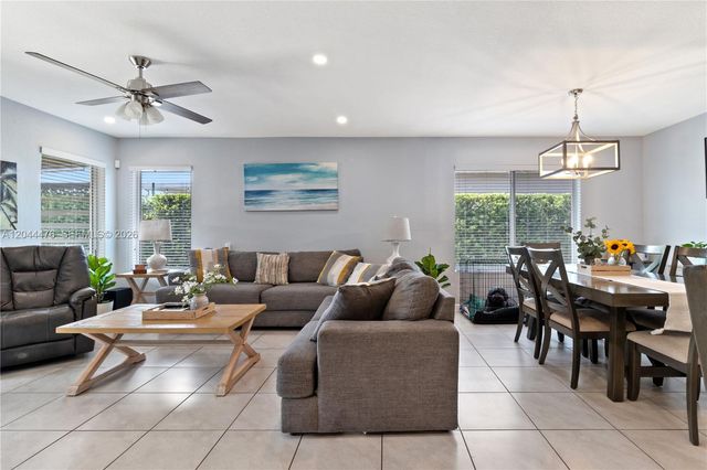 24870 SW 122nd Pl, Homestead, FL 33032