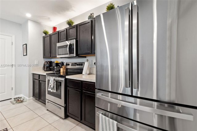 24870 SW 122nd Pl, Homestead, FL 33032