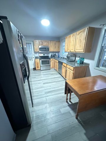 82 Leonard Avenue, Plattsburgh, NY 12901