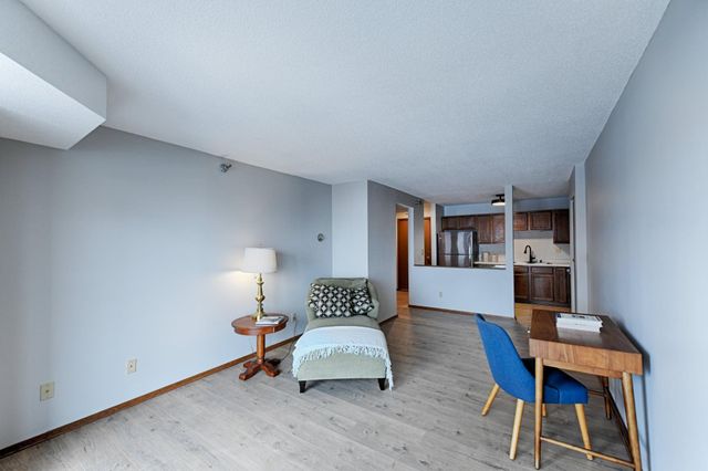 66 9th Street E 1210, Saint Paul, MN 55101