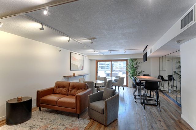 66 9th Street E 1210, Saint Paul, MN 55101