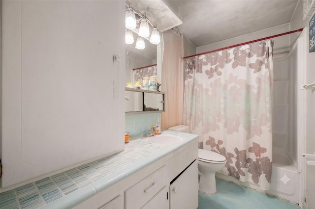 1309 Sunset Drive, Dickinson, TX 77539