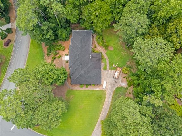 1080 Huntcliff NE, Sandy Springs, GA 30350