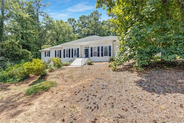 1080 Huntcliff NE, Sandy Springs, GA 30350