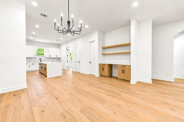 4524 Creekmont Drive, Houston, TX 77091