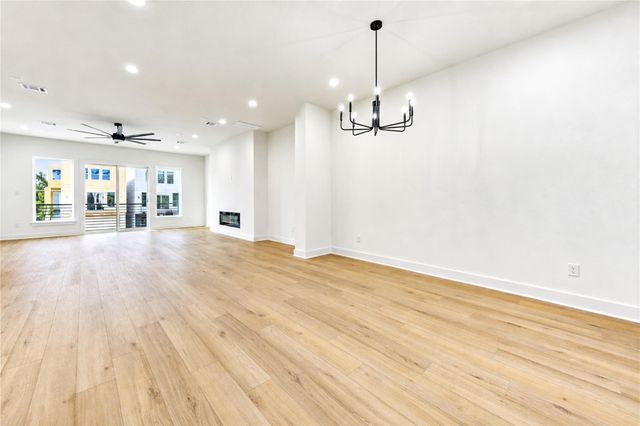 4524 Creekmont Drive, Houston, TX 77091