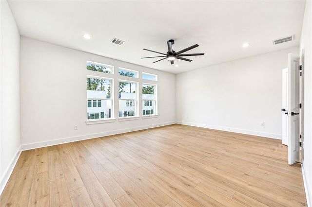 4524 Creekmont Drive, Houston, TX 77091