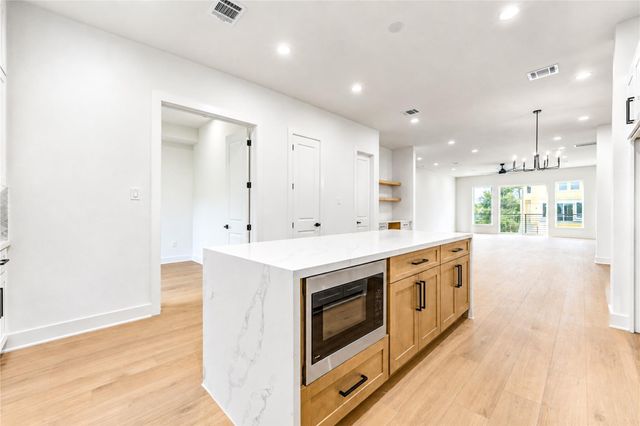 4524 Creekmont Drive, Houston, TX 77091