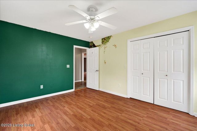 217 Bolton Ct, Shepherdsville, KY 40165